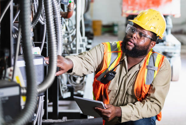 Best Affordable Electrician  in Raintree Plantation, MO